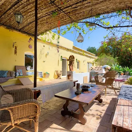 Casa De Mondo I Pensionat